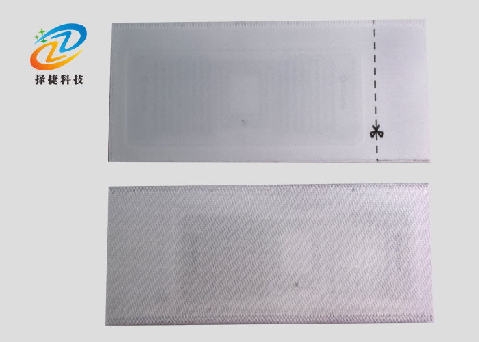 RFID緞帶織嘜服裝標(biāo)簽ZJ5826產(chǎn)品實(shí)拍展示圖